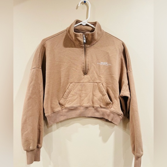 🔥Hollister Crop sweatshirt 🔥 - Picture 1 of 8